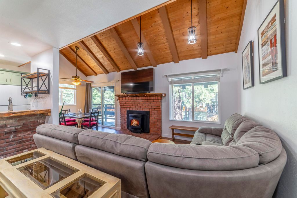 Photo of 526 Lupin Street #205, Mammoth Lakes, CA 93546 (MLS # 250273)