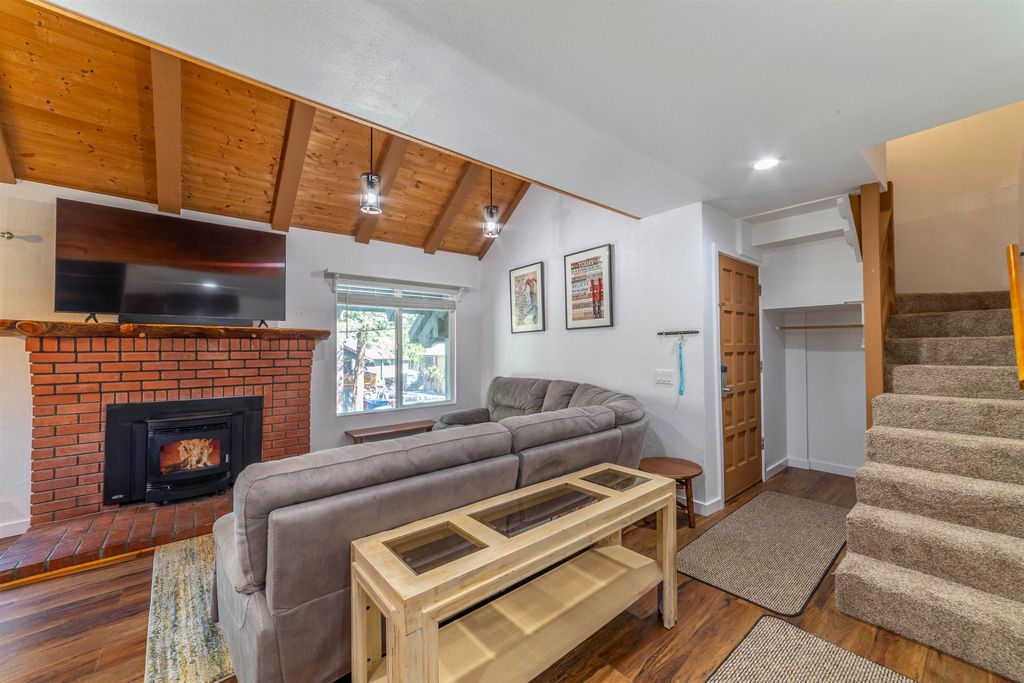 Photo of 526 Lupin Street #205, Mammoth Lakes, CA 93546 (MLS # 250273)