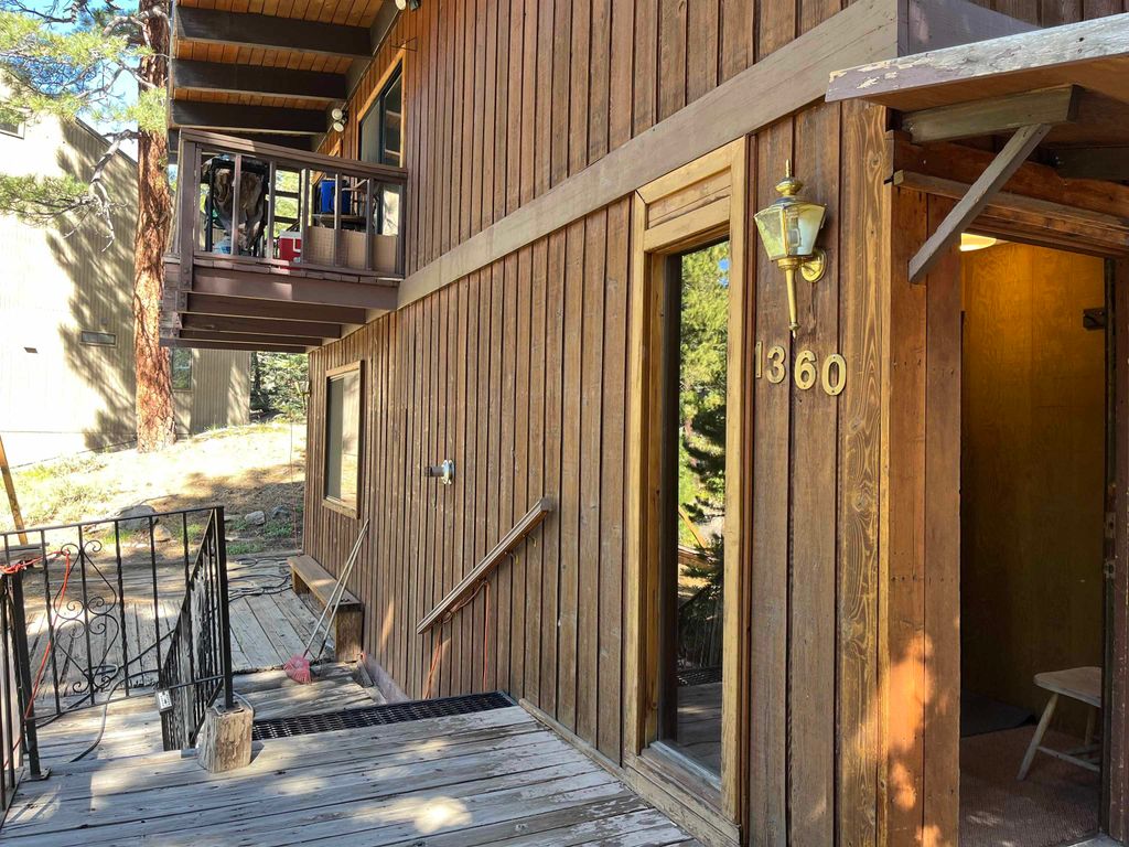 Photo of 1360 Forest Trl, Mammoth Lakes, CA 93546 (MLS # 250556)