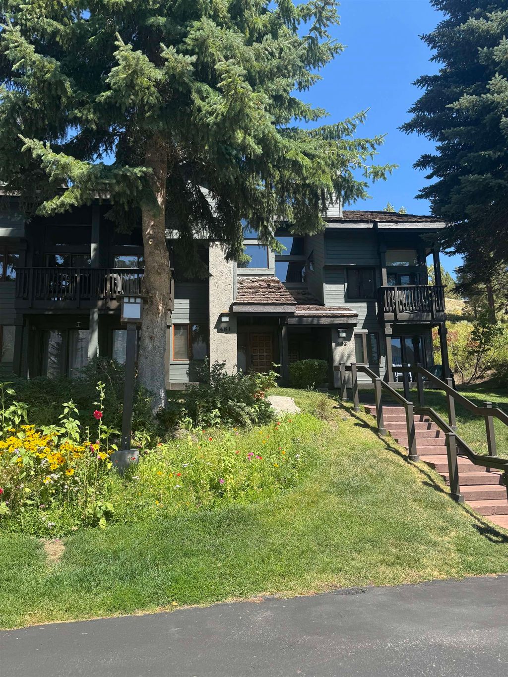 Photo of 481 Snowcreek Road #481, Mammoth Lakes, CA 93546 (MLS # 250612)