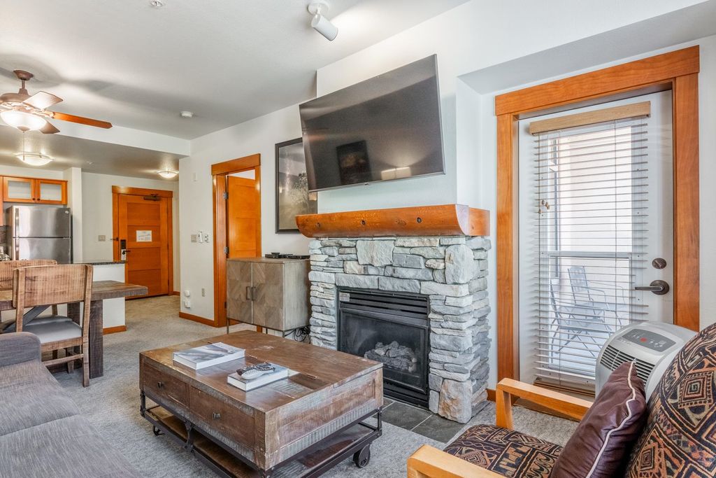Photo of 6201 Minaret #2306 Rd, Mammoth Lakes, CA 93546 (MLS # 250669)