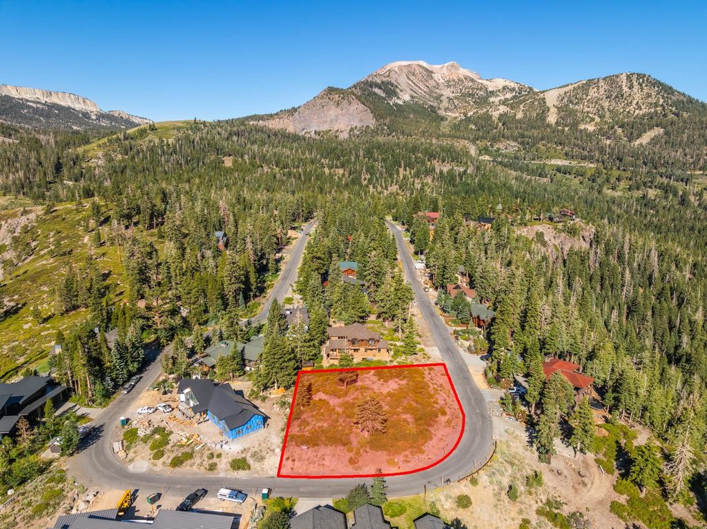 Photo of 480 Fir St #53, Mammoth Lakes, CA 93546 (MLS # 250599)