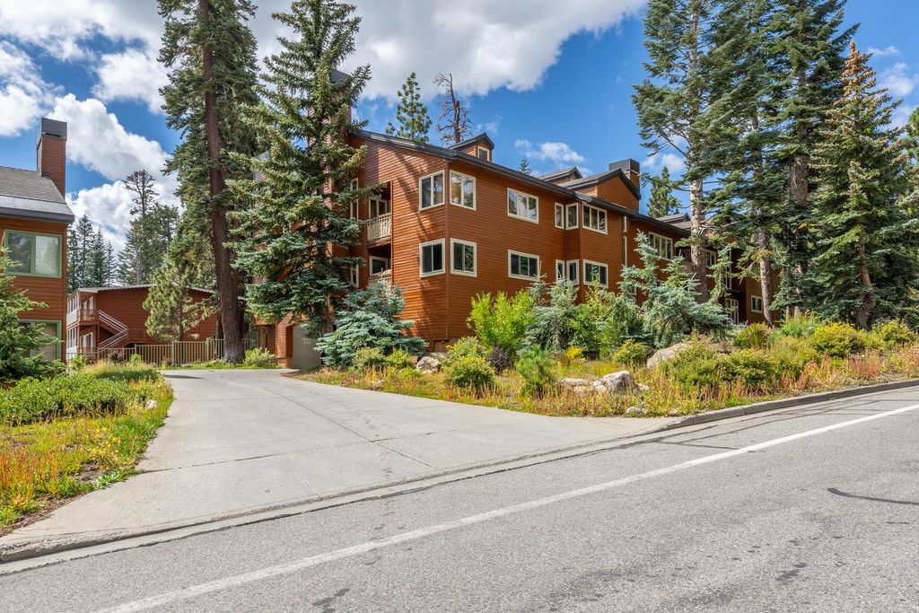 Photo of 435 Lakeview Boulevard #56, Mammoth Lakes, CA 93546 (MLS # 250660)