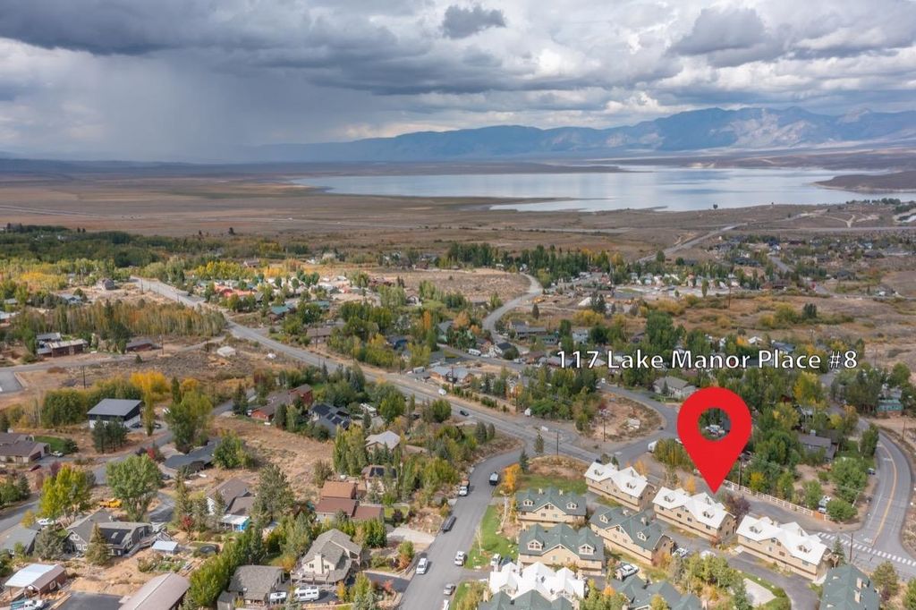 Photo of 117 Lake Manor Place #8, Mammoth Lakes, CA 93546 (MLS # 250698)