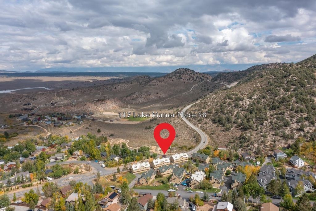 Photo of 117 Lake Manor Place #8, Mammoth Lakes, CA 93546 (MLS # 250698)
