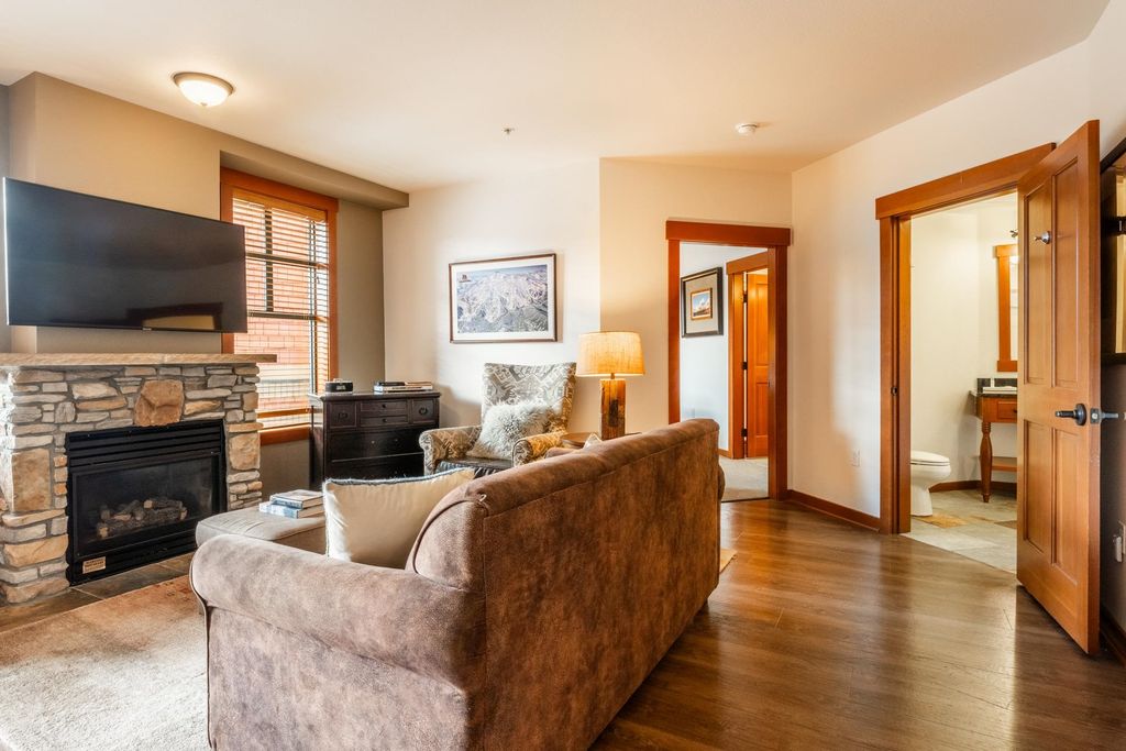 Photo of 1111 Forest Trail #1315, Mammoth Lakes, CA 93546 (MLS # 250644)