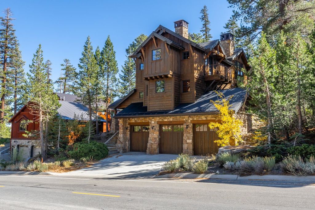 Photo of 757 Canyon Boulevard, Mammoth Lakes, CA 93546 (MLS # 250720)