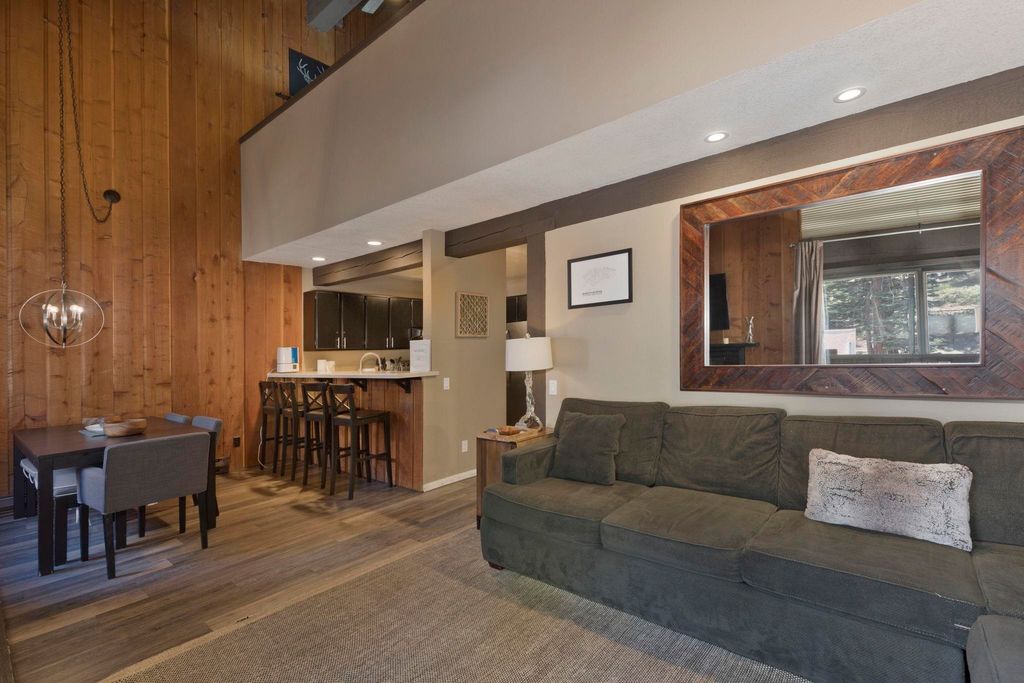 Photo of 248 Mammoth Slopes Drive #122 Drive, Mammoth Lakes, CA 93546 (MLS # 250733)
