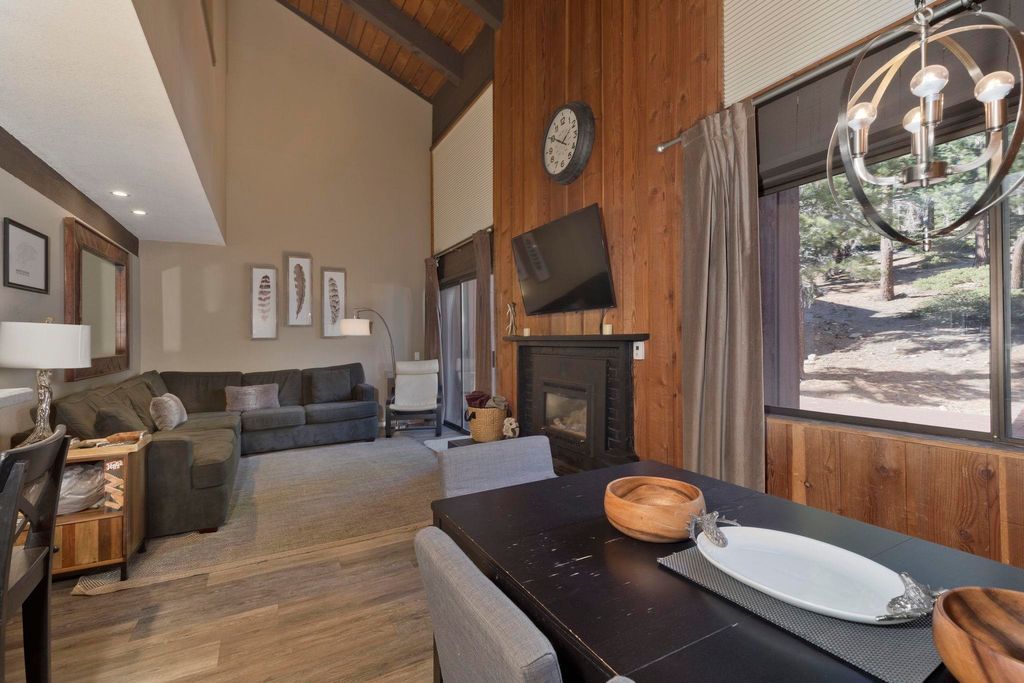 Photo of 248 Mammoth Slopes Drive #122 Drive, Mammoth Lakes, CA 93546 (MLS # 250733)