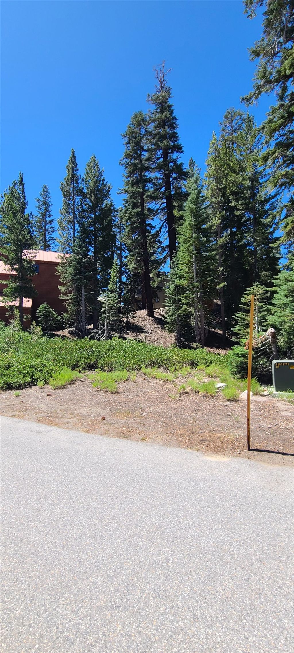Photo of 111 Aspen Lane #70, Mammoth Lakes, CA 93546 (MLS # 250598)