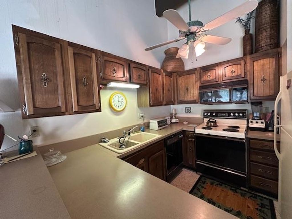 Photo of 3199 Chateau Rd #17, Mammoth Lakes, CA 93546 (MLS # 250629)