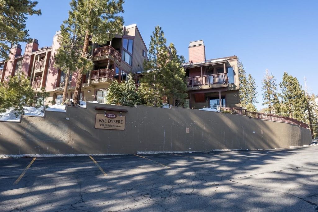 Photo of 194 Hillside #15 Drive, Mammoth Lakes, CA 93546 (MLS # 250719)