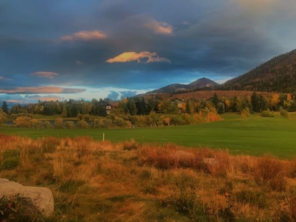 Photo of 1172 Pyramid Peak Dr #1172, Mammoth Lakes, CA 93546 (MLS # 250737)