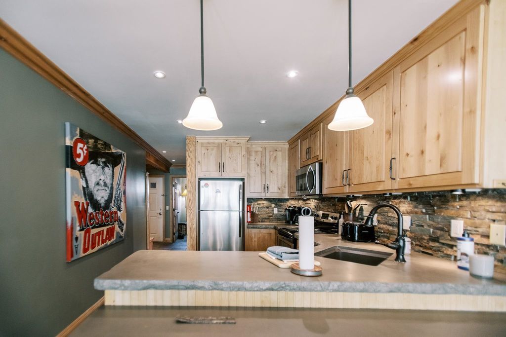 Photo of 826 Lakeview Blvd #592, Mammoth Lakes, CA 93546 (MLS # 250364)