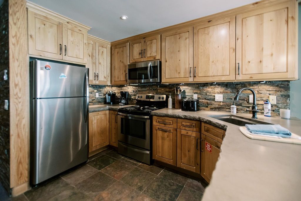 Photo of 826 Lakeview Blvd #592, Mammoth Lakes, CA 93546 (MLS # 250364)