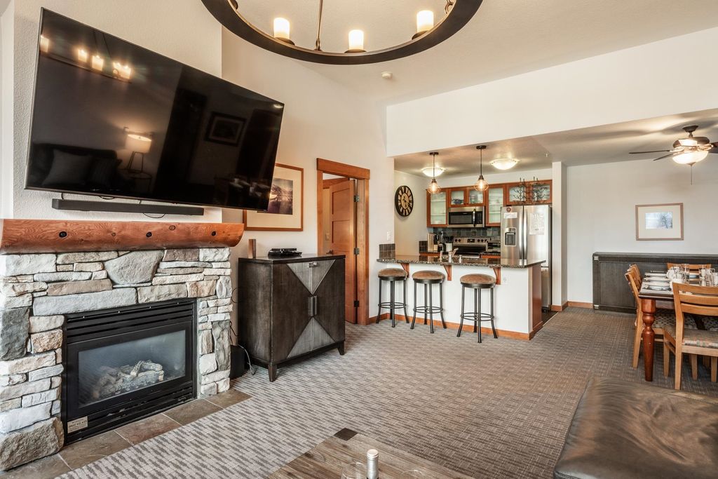 Photo of 6201 Minaret Road #2117, Mammoth Lakes, CA 93546 (MLS # 250358)