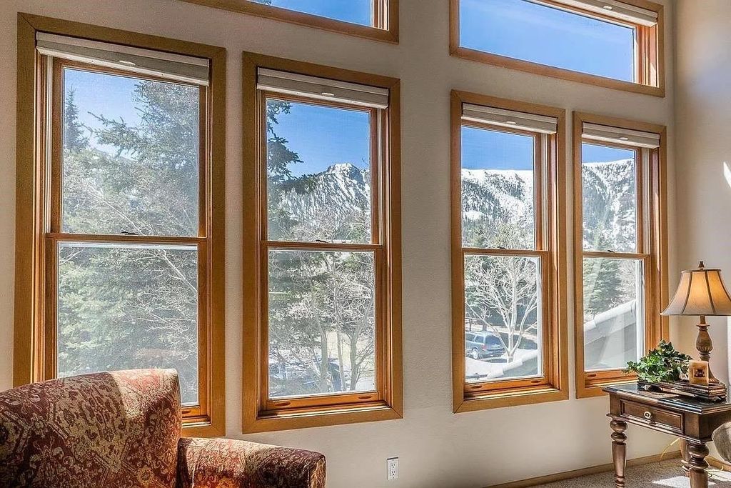 Photo of 880 Par Court #880, Mammoth Lakes, CA 93546 (MLS # 250415)