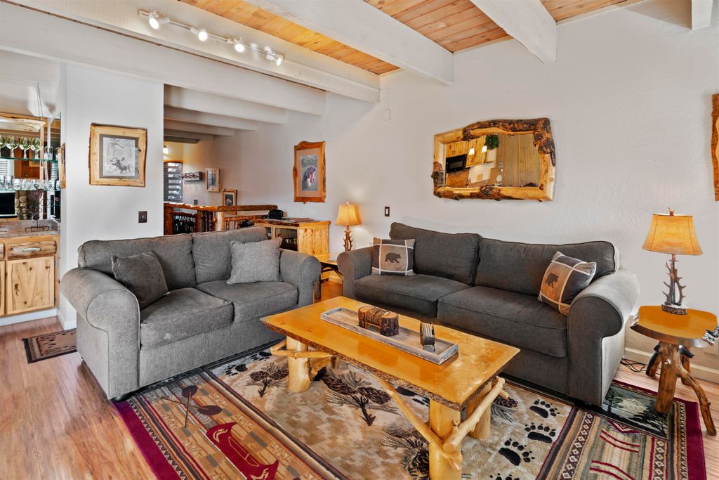 Photo of 194 Hillside Drive #40, Mammoth Lakes, CA 93546 (MLS # 250710)