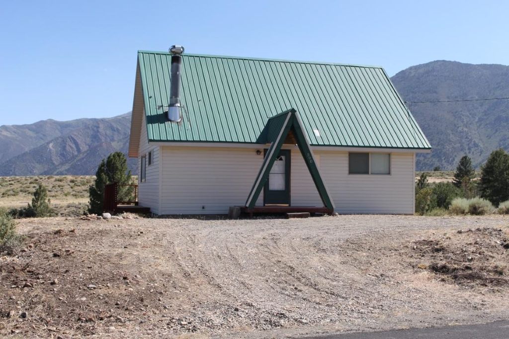 Photo of 590 E. Mono Lake Dr, Lee Vining, CA 93541 (MLS # 250524)