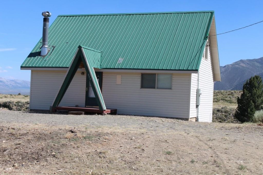 Photo of 590 E. Mono Lake Dr, Lee Vining, CA 93541 (MLS # 250524)