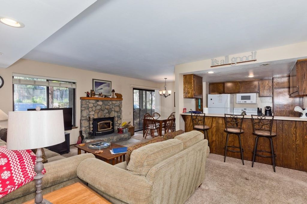 Photo of 2113 Meridian Blvd #185, MAMMOTH LAKES, CA 93546 (MLS # 250557)