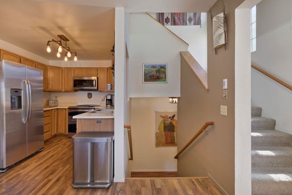 Photo of 119 Lake Manor Pl #27, Crowley Lake, CA 93546 (MLS # 250685)