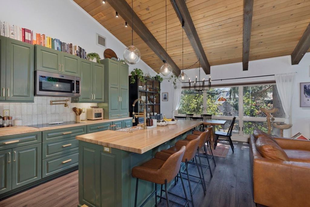 Photo of 3251 Chateau Rd #12, Mammoth Lakes, CA 93546 (MLS # 250678)
