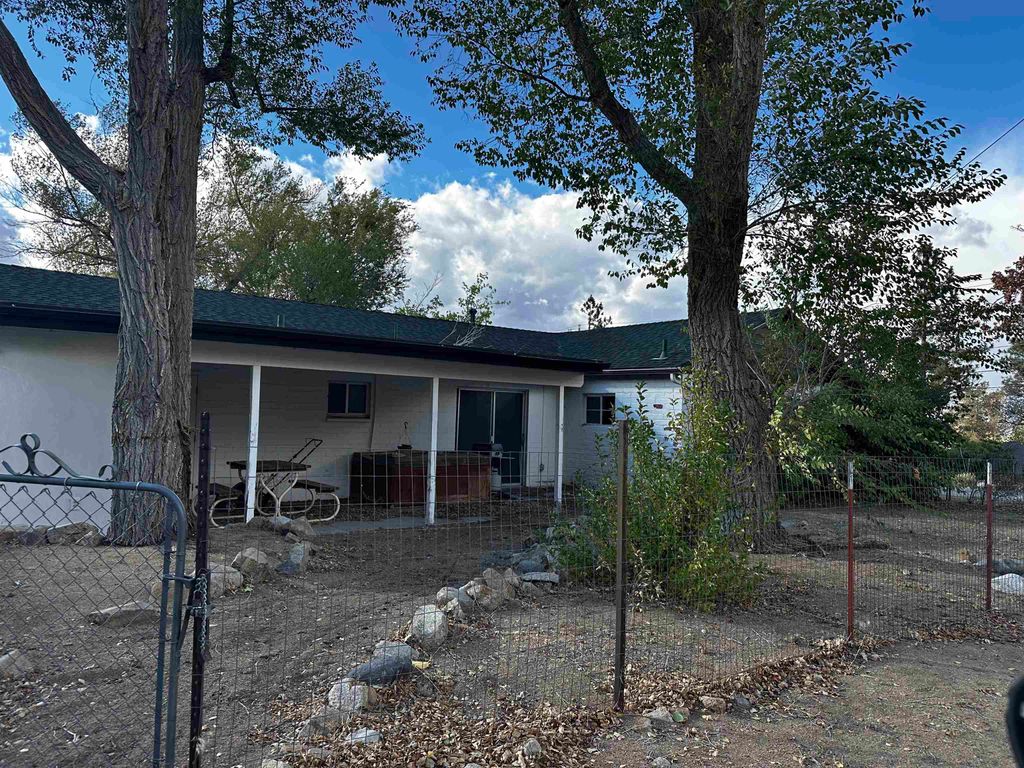 Photo of 106921 Highway 395, Walker, CA 96107 (MLS # 250528)