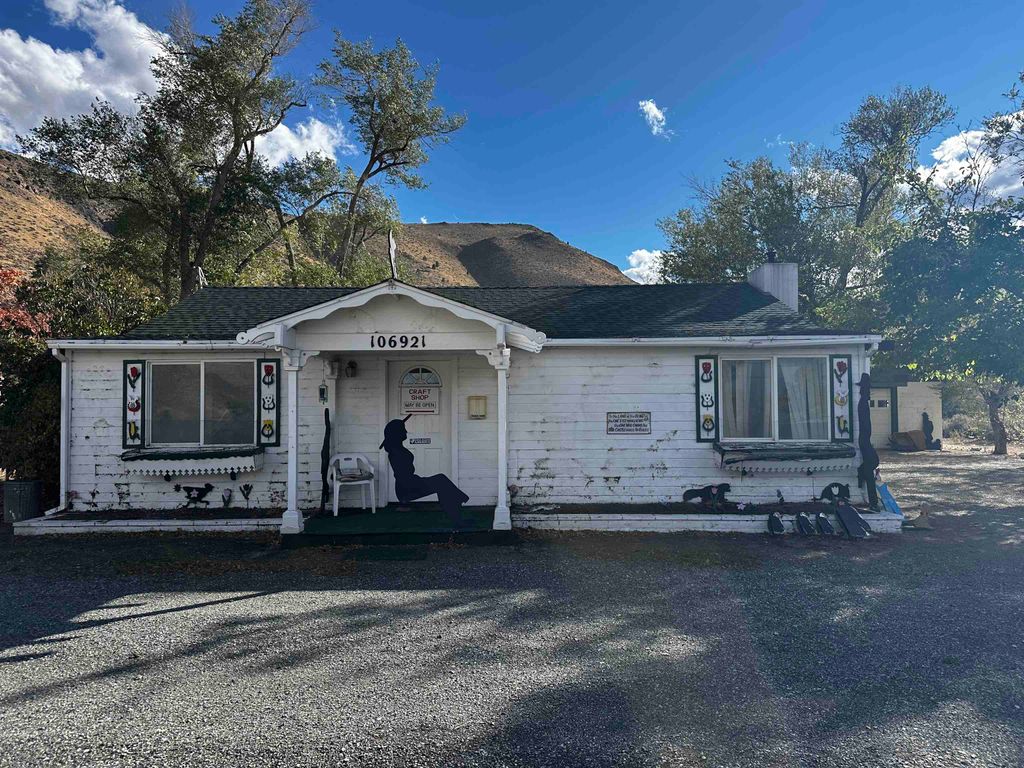 Photo of 106921 Highway 395, Walker, CA 96107 (MLS # 250528)