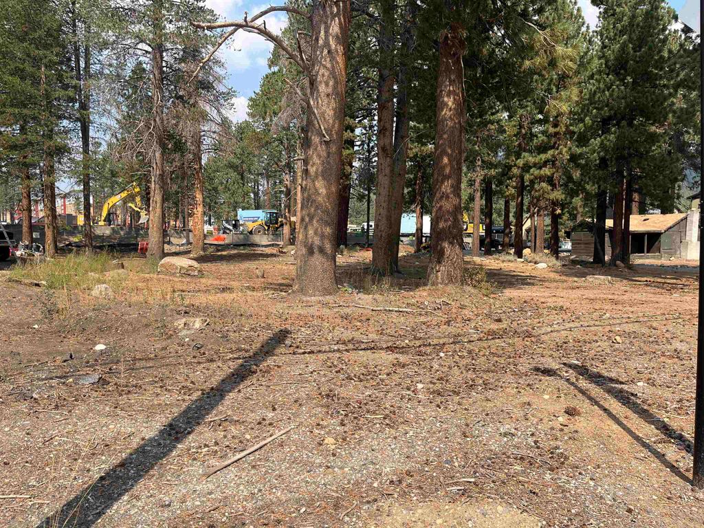Photo of 76 Laurel Mountain Road #6, Mammoth Lakes, CA 93546 (MLS # 250668)