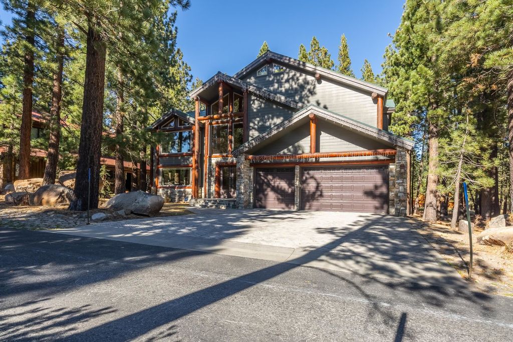 Photo of 19 Evening Star Dr, Mammoth Lakes, CA 93546 (MLS # 250546)