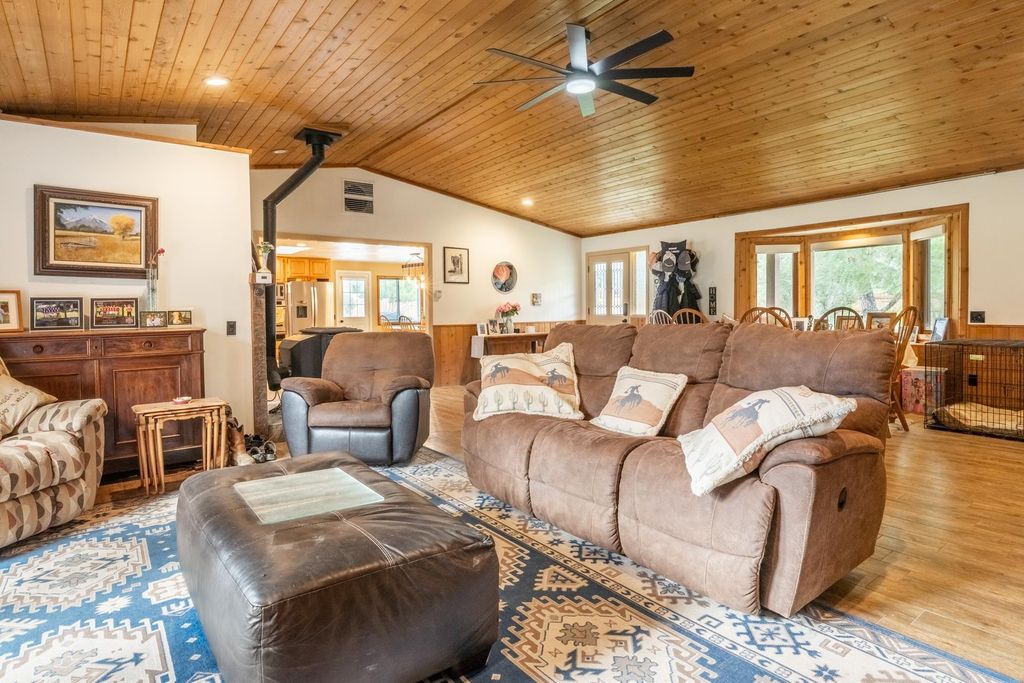 Photo of 98 Chase Avenue, Chalfant Valley, CA 93514 (MLS # 250611)