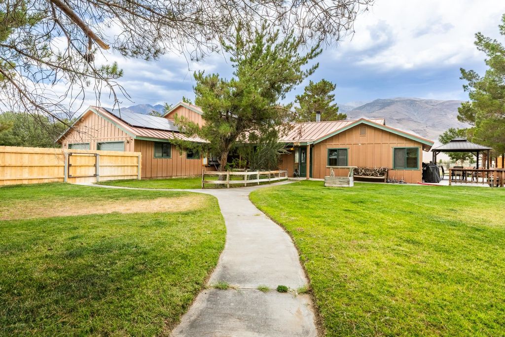 Photo of 98 Chase Avenue, Chalfant Valley, CA 93514 (MLS # 250611)