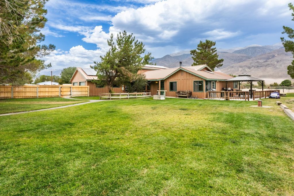 Photo of 98 Chase Avenue, Chalfant Valley, CA 93514 (MLS # 250611)