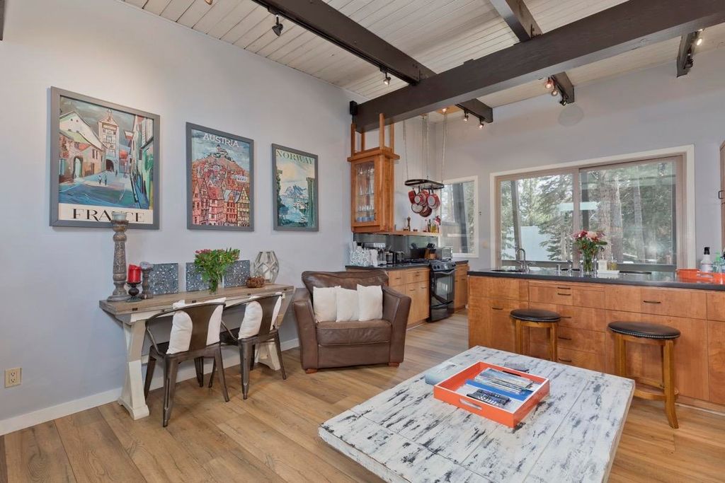 Photo of 4 Kelley Rd #5, Mammoth Lakes, CA 93546 (MLS # 250421)