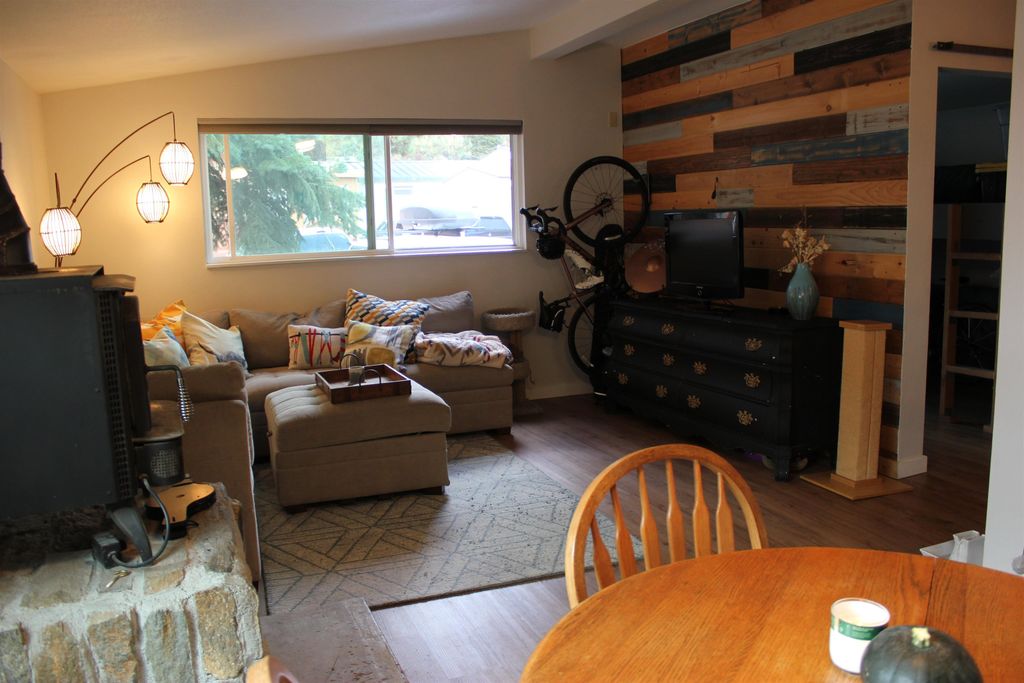 Photo of 100 Ski Trail Road Space 11, Mammoth Lakes, CA 93546 (MLS # 250682)