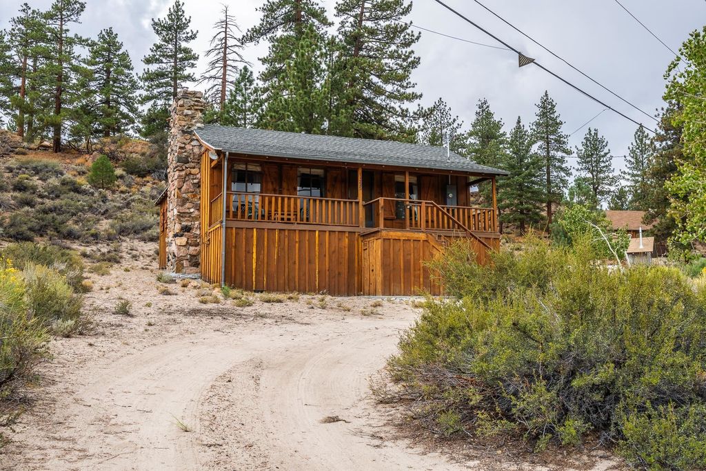 Photo of 1399 Owens Gorge Rd, Sunny Slopes, CA 93546 (MLS # 250674)