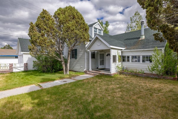 155 KINGSLEY ST, BRIDGEPORT, CA 93517 - Image 8804c768cf0b4bfc4e4ce979f59fc602/1692182034