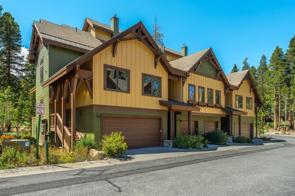 49 BEAR CT # 49, MAMMOTH LAKES, CA 93546 - Image 96feca746bae5a42be5c7da1f90eaa4e/1072458541