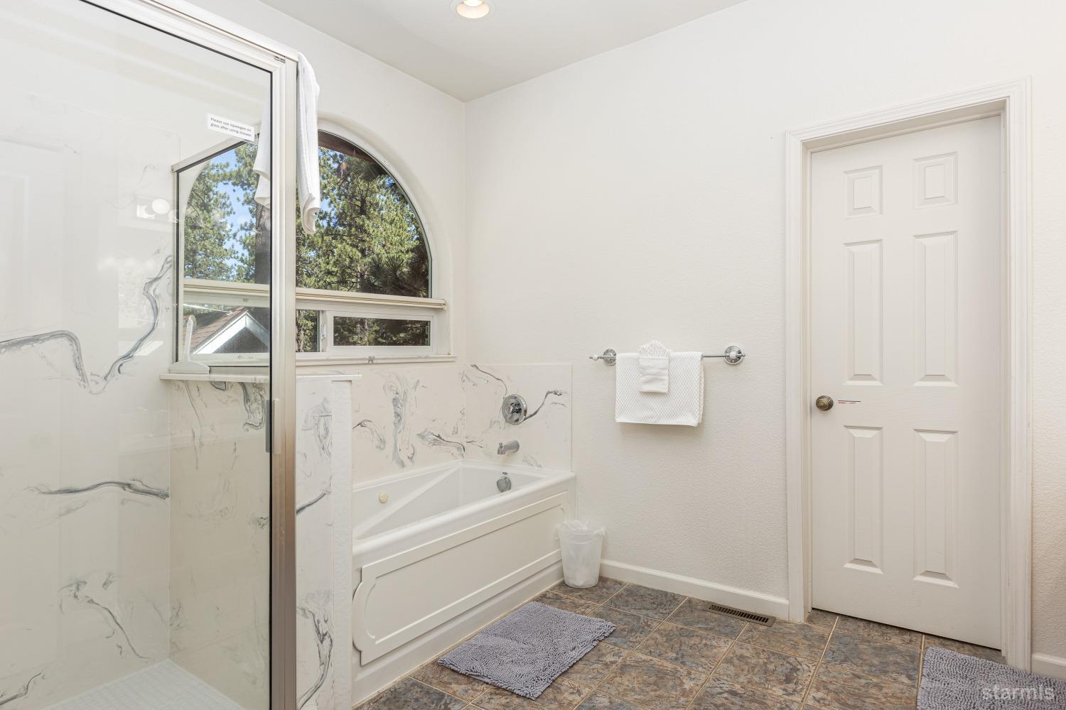 South Lake Tahoe, California 96150, United States, 3 Bedrooms Bedrooms, ,3 BathroomsBathrooms,Residential,Pending,50300