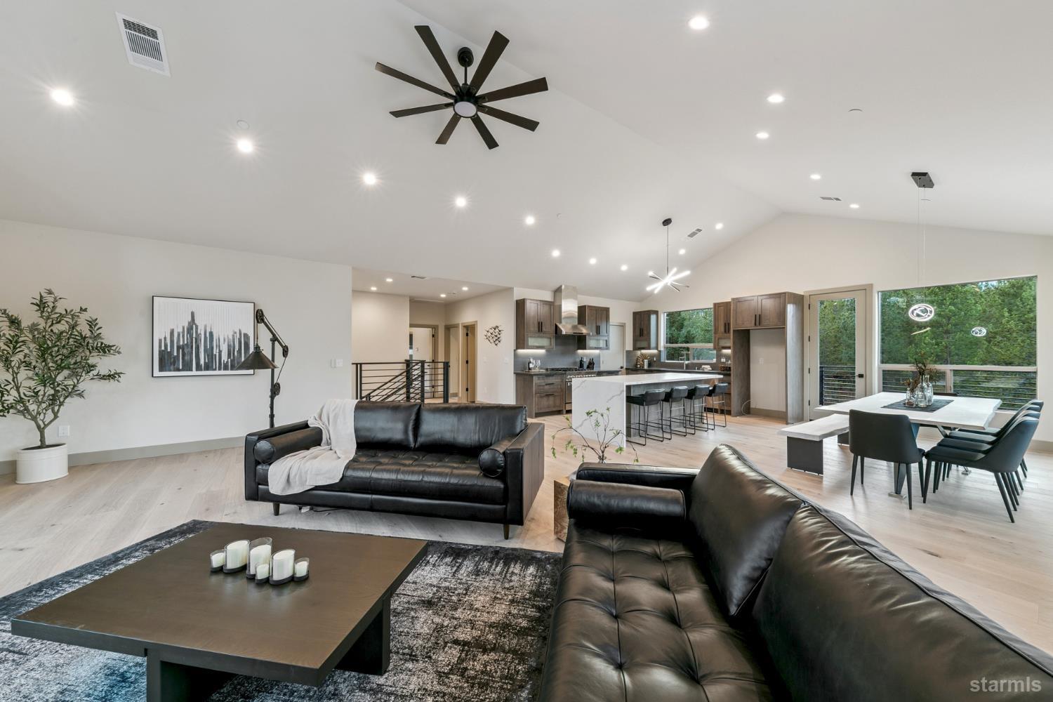 1910 Bakersfield Street