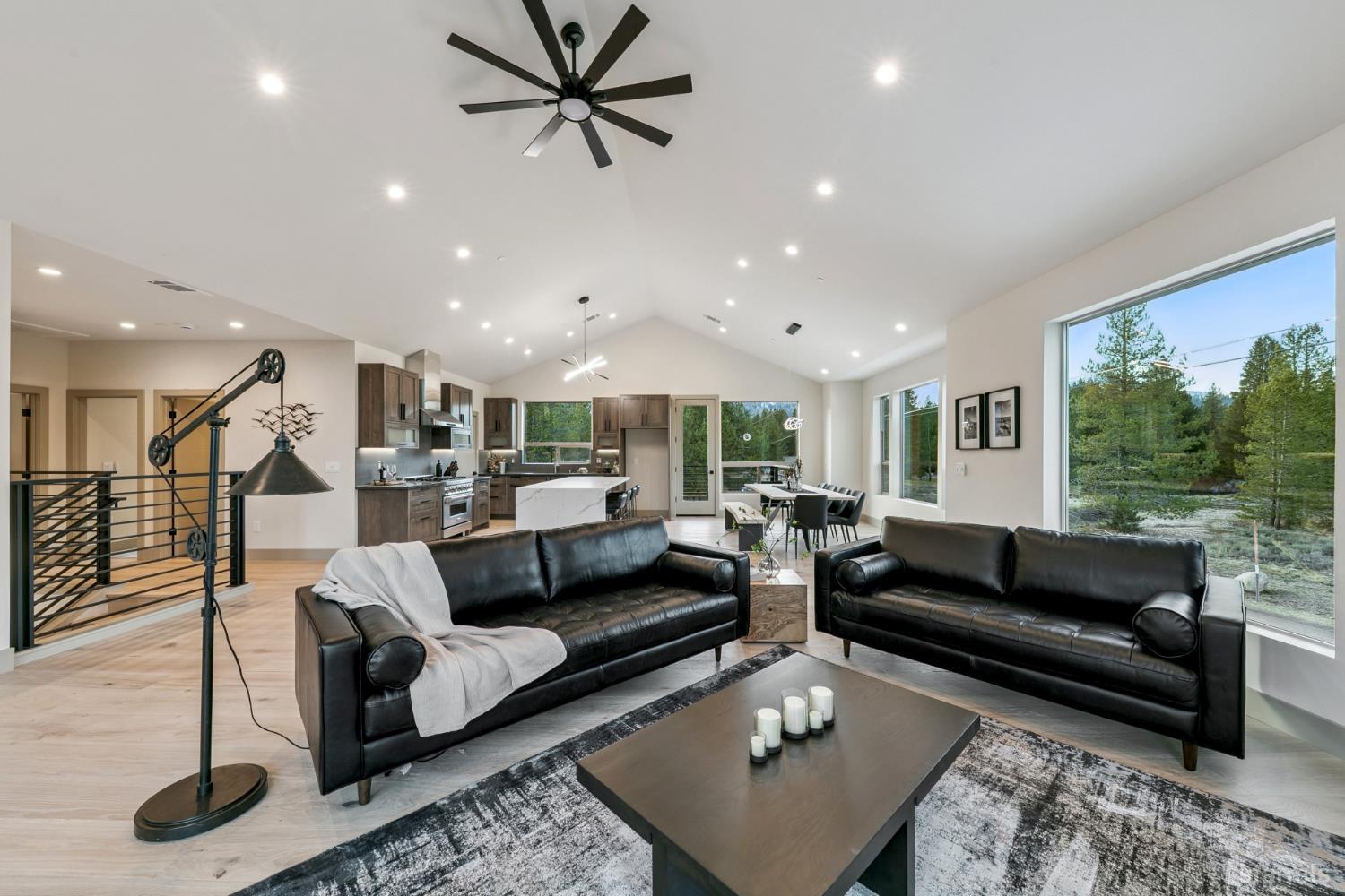 1910 Bakersfield Street