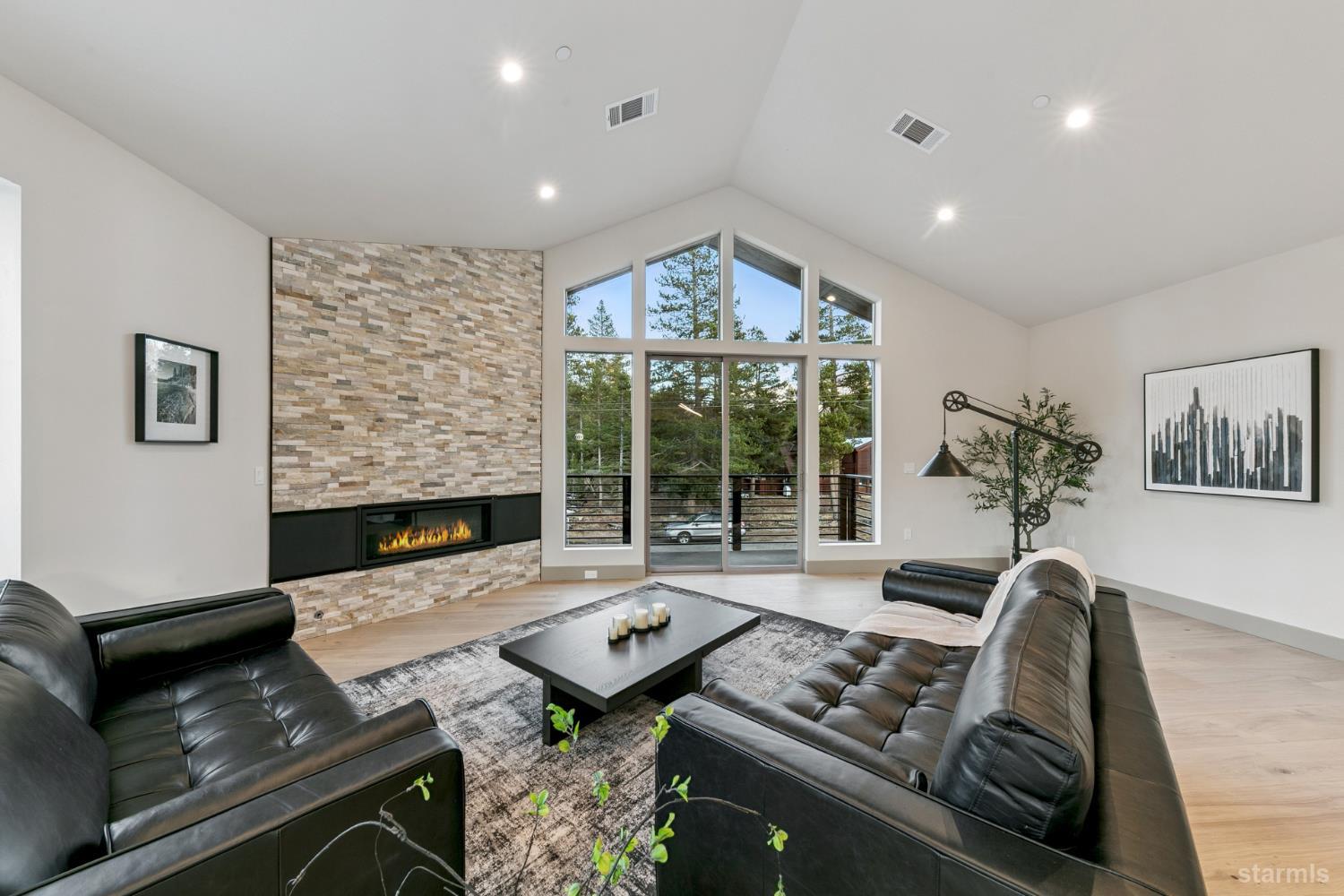 1910 Bakersfield Street