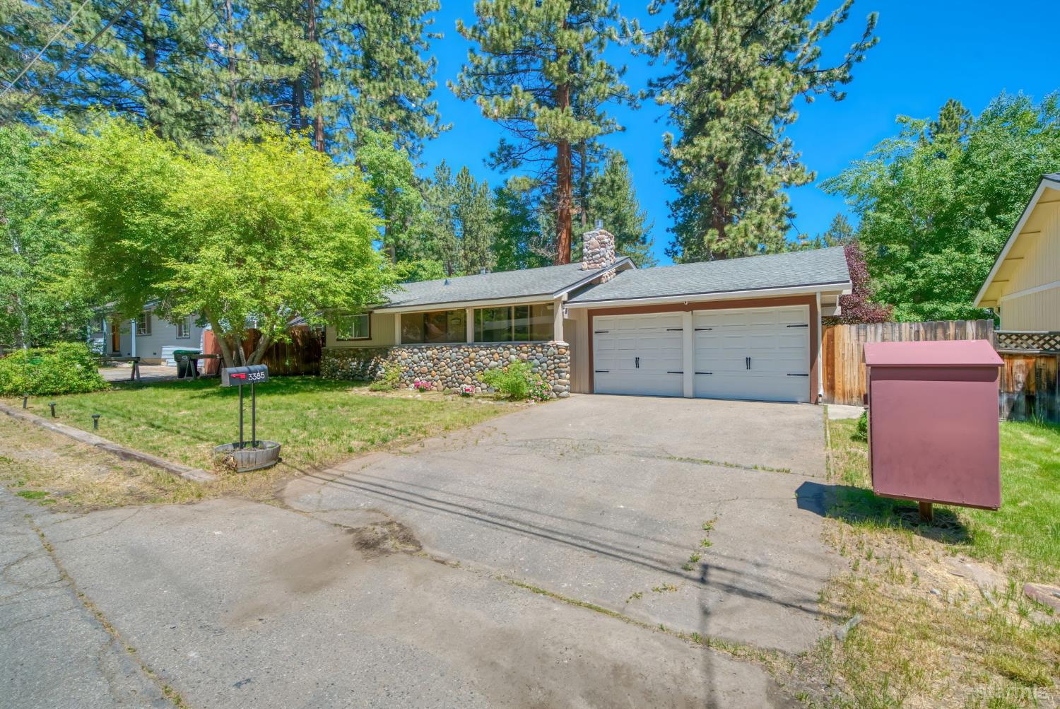 3385 Bruce Drive