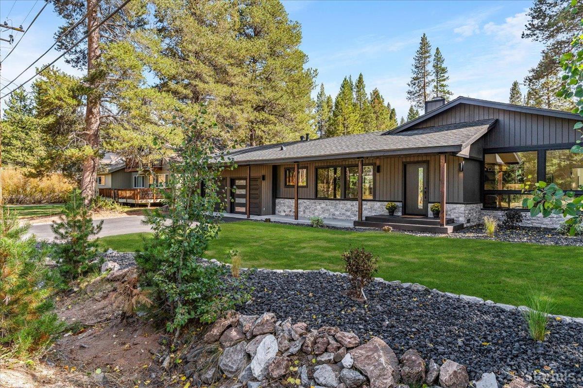 1246 Country Club Drive