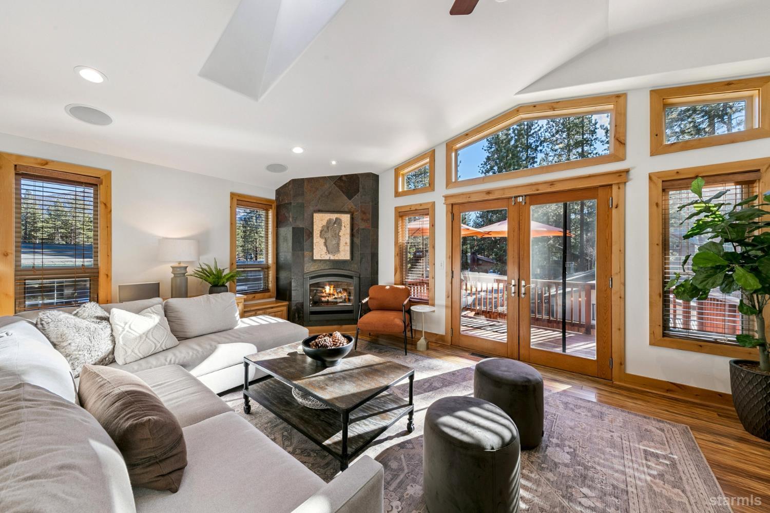 960 San Francisco Avenue