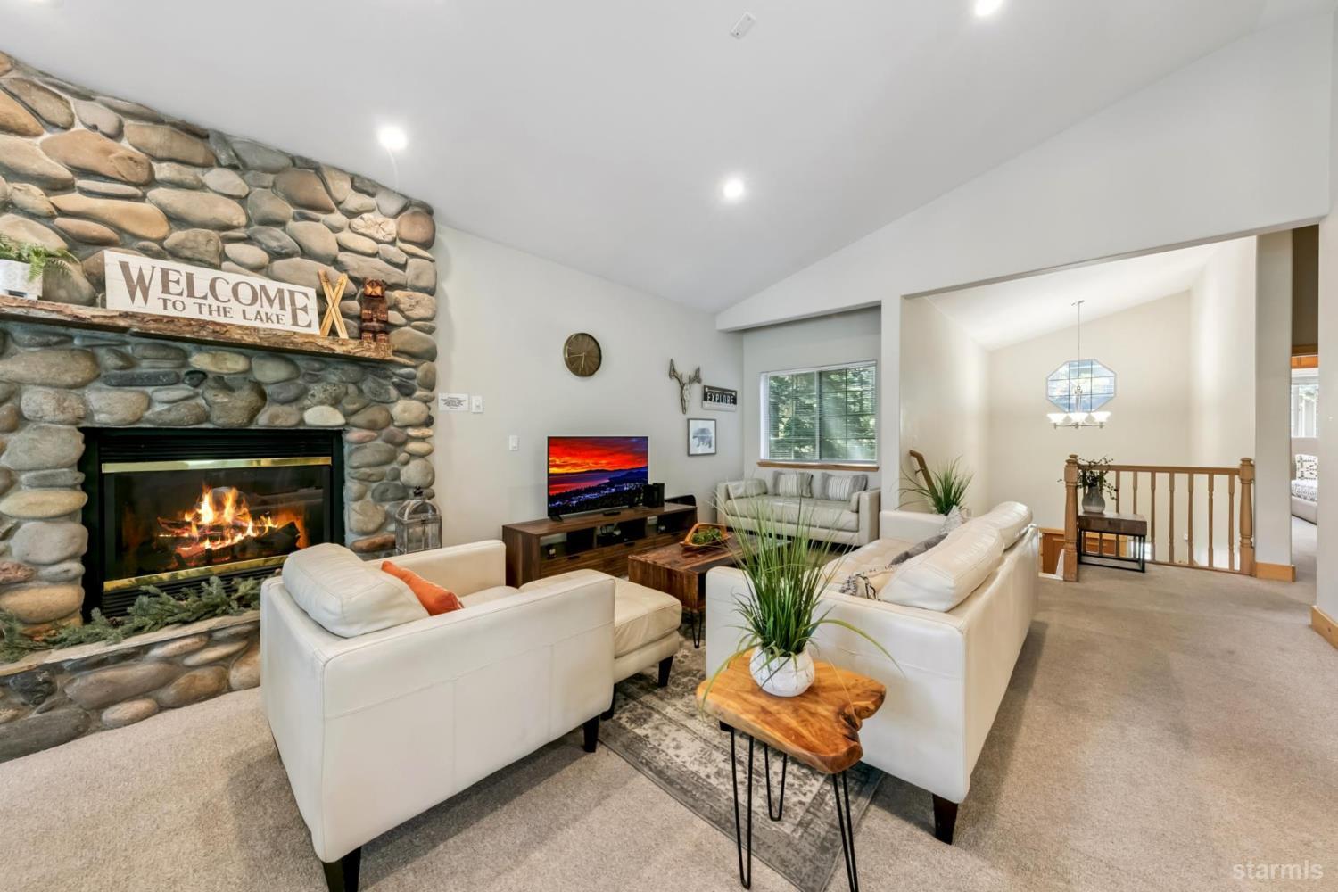 1501 Crystal Air Drive