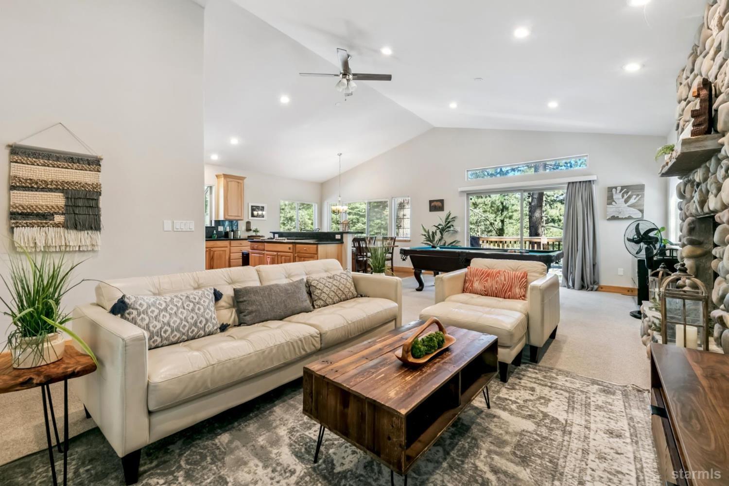1501 Crystal Air Drive
