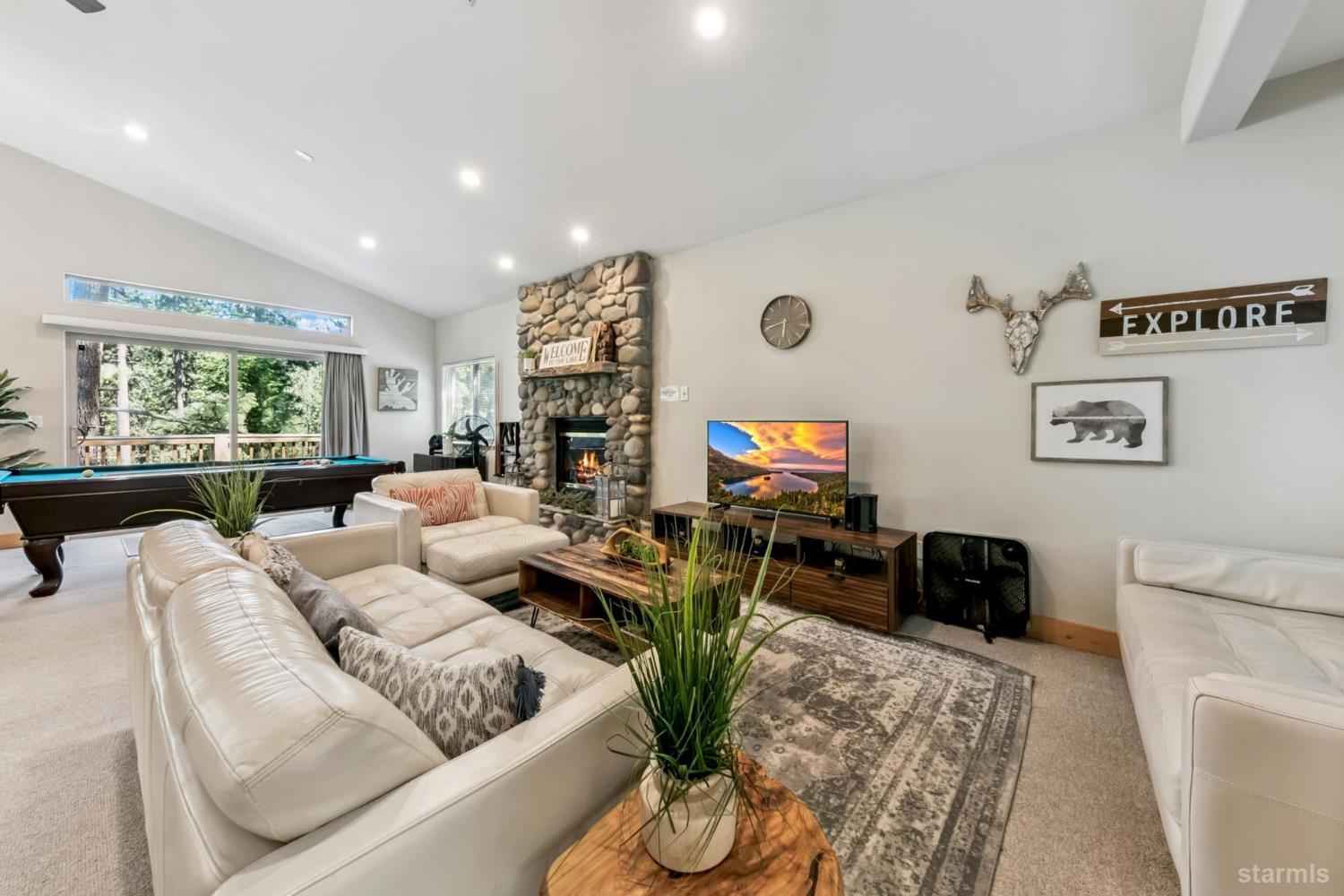 1501 Crystal Air Drive
