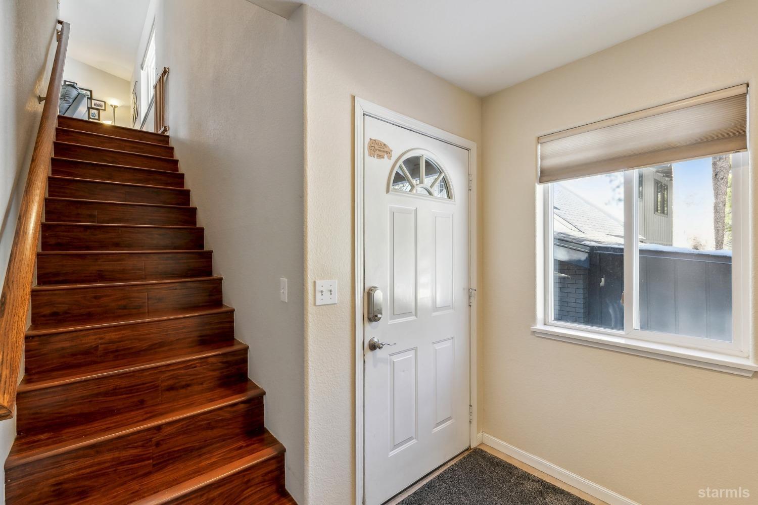 South Lake Tahoe, California 96150, United States, 3 Bedrooms Bedrooms, ,3 BathroomsBathrooms,Residential,Pending,83854